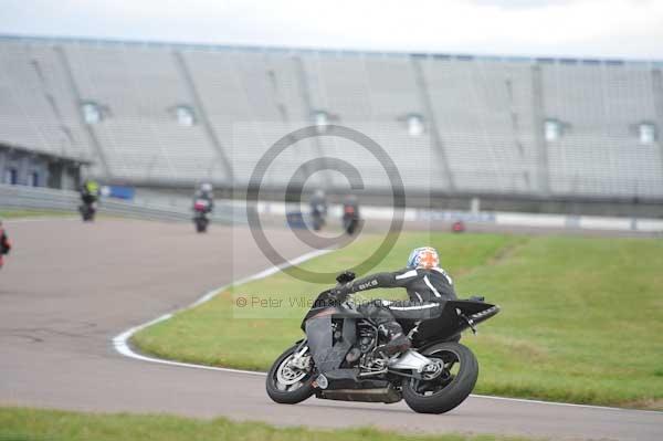 Motorcycle action photographs;Rockingham;Rockingham photographs;Trackday digital images;event digital images;eventdigitalimages;no limits trackday;peter wileman photography;rockingham corby northamptonshire;trackday;trackday photos