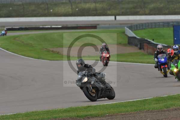 Motorcycle action photographs;Rockingham;Rockingham photographs;Trackday digital images;event digital images;eventdigitalimages;no limits trackday;peter wileman photography;rockingham corby northamptonshire;trackday;trackday photos