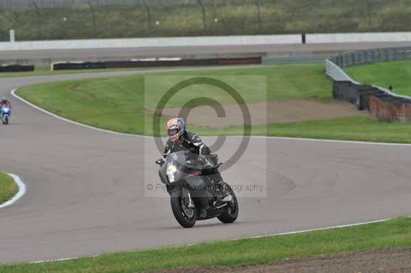 Motorcycle action photographs;Rockingham;Rockingham photographs;Trackday digital images;event digital images;eventdigitalimages;no limits trackday;peter wileman photography;rockingham corby northamptonshire;trackday;trackday photos