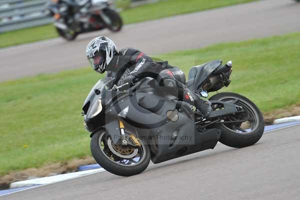 Motorcycle action photographs;Rockingham;Rockingham photographs;Trackday digital images;event digital images;eventdigitalimages;no limits trackday;peter wileman photography;rockingham corby northamptonshire;trackday;trackday photos