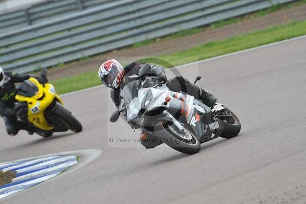 Motorcycle action photographs;Rockingham;Rockingham photographs;Trackday digital images;event digital images;eventdigitalimages;no limits trackday;peter wileman photography;rockingham corby northamptonshire;trackday;trackday photos