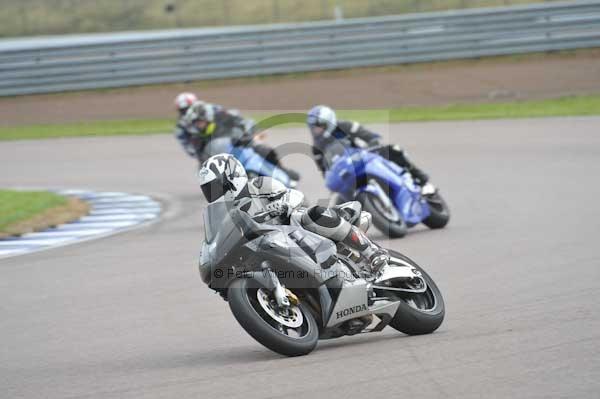 Motorcycle action photographs;Rockingham;Rockingham photographs;Trackday digital images;event digital images;eventdigitalimages;no limits trackday;peter wileman photography;rockingham corby northamptonshire;trackday;trackday photos