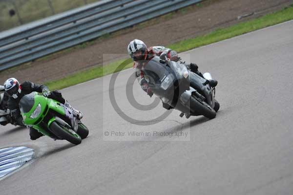Motorcycle action photographs;Rockingham;Rockingham photographs;Trackday digital images;event digital images;eventdigitalimages;no limits trackday;peter wileman photography;rockingham corby northamptonshire;trackday;trackday photos