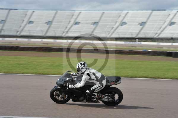 Motorcycle action photographs;Rockingham;Rockingham photographs;Trackday digital images;event digital images;eventdigitalimages;no limits trackday;peter wileman photography;rockingham corby northamptonshire;trackday;trackday photos