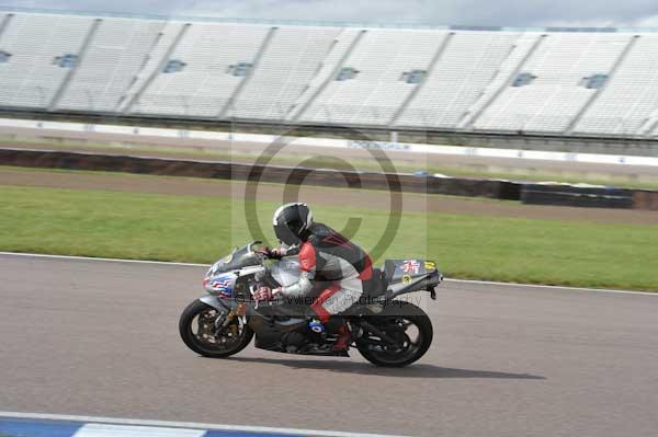 Motorcycle action photographs;Rockingham;Rockingham photographs;Trackday digital images;event digital images;eventdigitalimages;no limits trackday;peter wileman photography;rockingham corby northamptonshire;trackday;trackday photos