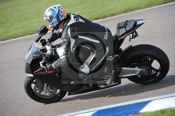 Motorcycle action photographs;Rockingham;Rockingham photographs;Trackday digital images;event digital images;eventdigitalimages;no limits trackday;peter wileman photography;rockingham corby northamptonshire;trackday;trackday photos