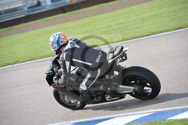 Motorcycle action photographs;Rockingham;Rockingham photographs;Trackday digital images;event digital images;eventdigitalimages;no limits trackday;peter wileman photography;rockingham corby northamptonshire;trackday;trackday photos