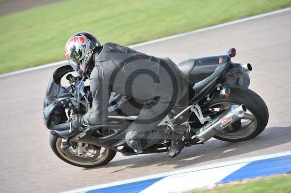 Motorcycle action photographs;Rockingham;Rockingham photographs;Trackday digital images;event digital images;eventdigitalimages;no limits trackday;peter wileman photography;rockingham corby northamptonshire;trackday;trackday photos