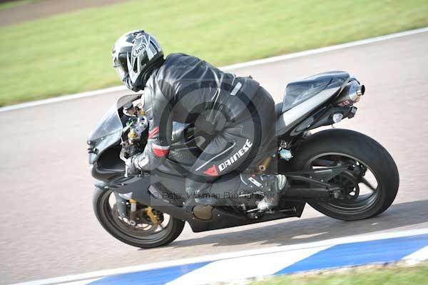 Motorcycle action photographs;Rockingham;Rockingham photographs;Trackday digital images;event digital images;eventdigitalimages;no limits trackday;peter wileman photography;rockingham corby northamptonshire;trackday;trackday photos