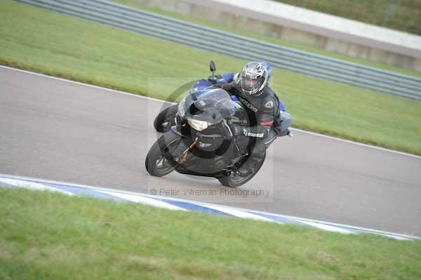 Motorcycle action photographs;Rockingham;Rockingham photographs;Trackday digital images;event digital images;eventdigitalimages;no limits trackday;peter wileman photography;rockingham corby northamptonshire;trackday;trackday photos