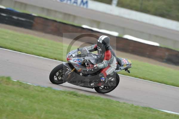 Motorcycle action photographs;Rockingham;Rockingham photographs;Trackday digital images;event digital images;eventdigitalimages;no limits trackday;peter wileman photography;rockingham corby northamptonshire;trackday;trackday photos