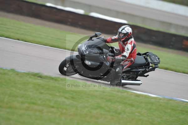 Motorcycle action photographs;Rockingham;Rockingham photographs;Trackday digital images;event digital images;eventdigitalimages;no limits trackday;peter wileman photography;rockingham corby northamptonshire;trackday;trackday photos