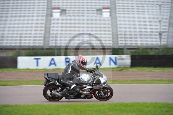 Motorcycle action photographs;Rockingham;Rockingham photographs;Trackday digital images;event digital images;eventdigitalimages;no limits trackday;peter wileman photography;rockingham corby northamptonshire;trackday;trackday photos