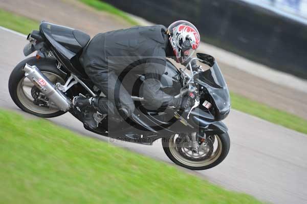 Motorcycle action photographs;Rockingham;Rockingham photographs;Trackday digital images;event digital images;eventdigitalimages;no limits trackday;peter wileman photography;rockingham corby northamptonshire;trackday;trackday photos