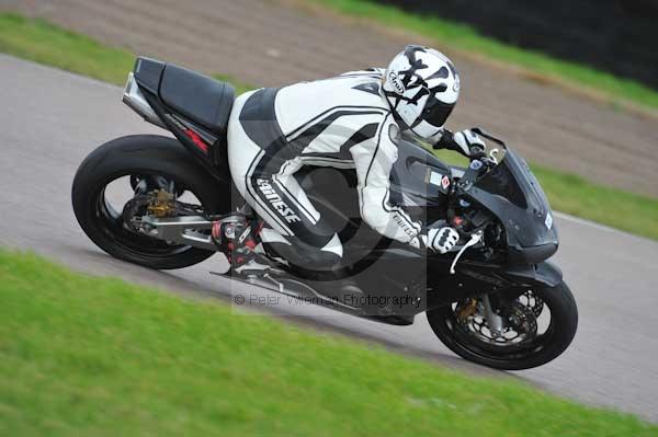Motorcycle action photographs;Rockingham;Rockingham photographs;Trackday digital images;event digital images;eventdigitalimages;no limits trackday;peter wileman photography;rockingham corby northamptonshire;trackday;trackday photos