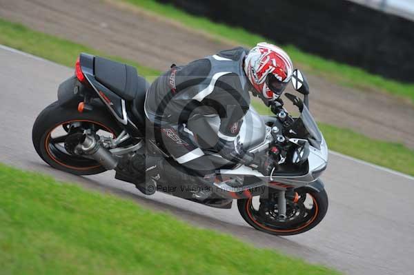 Motorcycle action photographs;Rockingham;Rockingham photographs;Trackday digital images;event digital images;eventdigitalimages;no limits trackday;peter wileman photography;rockingham corby northamptonshire;trackday;trackday photos