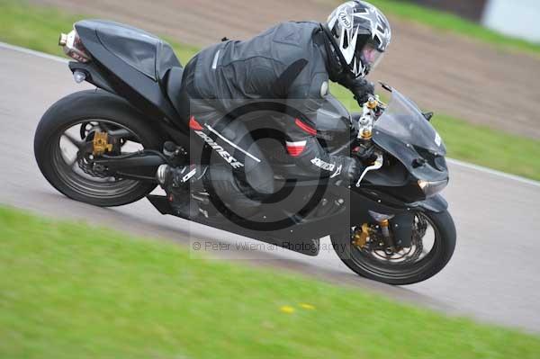 Motorcycle action photographs;Rockingham;Rockingham photographs;Trackday digital images;event digital images;eventdigitalimages;no limits trackday;peter wileman photography;rockingham corby northamptonshire;trackday;trackday photos
