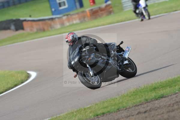 Motorcycle action photographs;Rockingham;Rockingham photographs;Trackday digital images;event digital images;eventdigitalimages;no limits trackday;peter wileman photography;rockingham corby northamptonshire;trackday;trackday photos