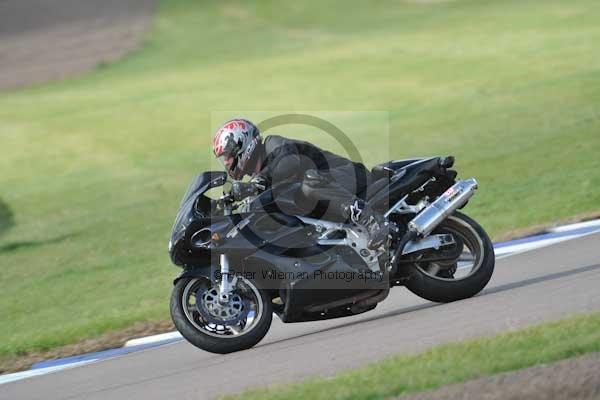 Motorcycle action photographs;Rockingham;Rockingham photographs;Trackday digital images;event digital images;eventdigitalimages;no limits trackday;peter wileman photography;rockingham corby northamptonshire;trackday;trackday photos