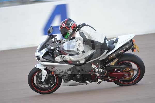 Motorcycle action photographs;Rockingham;Rockingham photographs;Trackday digital images;event digital images;eventdigitalimages;no limits trackday;peter wileman photography;rockingham corby northamptonshire;trackday;trackday photos