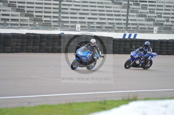 Motorcycle action photographs;Rockingham;Rockingham photographs;Trackday digital images;event digital images;eventdigitalimages;no limits trackday;peter wileman photography;rockingham corby northamptonshire;trackday;trackday photos