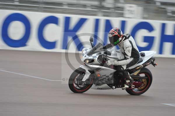 Motorcycle action photographs;Rockingham;Rockingham photographs;Trackday digital images;event digital images;eventdigitalimages;no limits trackday;peter wileman photography;rockingham corby northamptonshire;trackday;trackday photos