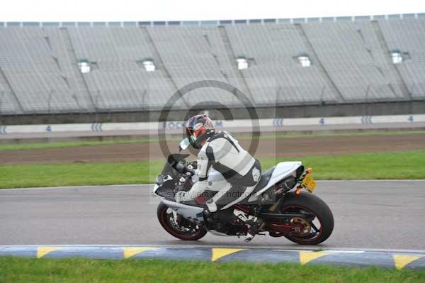 Motorcycle action photographs;Rockingham;Rockingham photographs;Trackday digital images;event digital images;eventdigitalimages;no limits trackday;peter wileman photography;rockingham corby northamptonshire;trackday;trackday photos