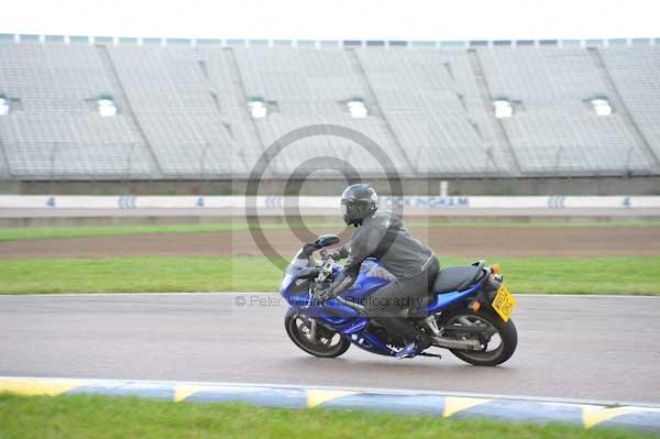 Motorcycle action photographs;Rockingham;Rockingham photographs;Trackday digital images;event digital images;eventdigitalimages;no limits trackday;peter wileman photography;rockingham corby northamptonshire;trackday;trackday photos