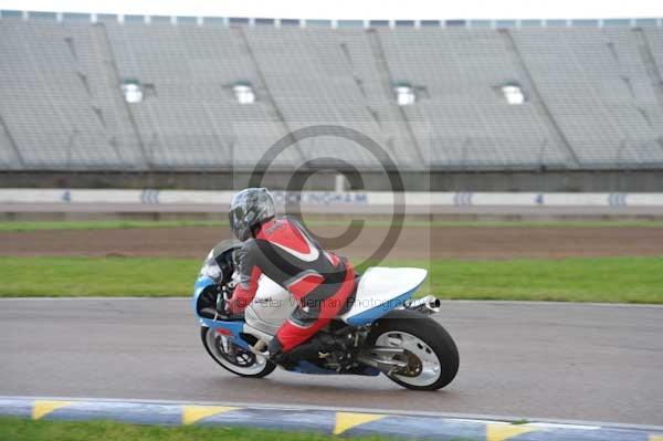 Motorcycle action photographs;Rockingham;Rockingham photographs;Trackday digital images;event digital images;eventdigitalimages;no limits trackday;peter wileman photography;rockingham corby northamptonshire;trackday;trackday photos
