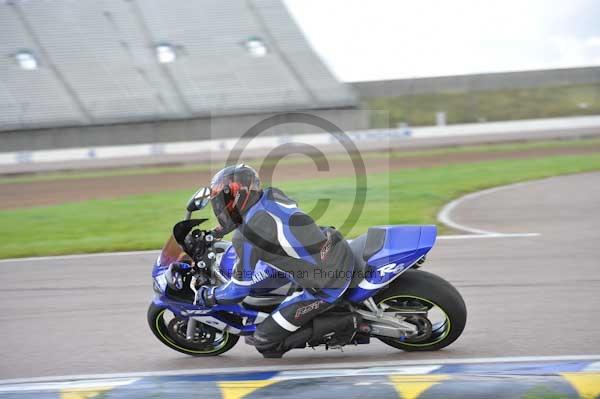 Motorcycle action photographs;Rockingham;Rockingham photographs;Trackday digital images;event digital images;eventdigitalimages;no limits trackday;peter wileman photography;rockingham corby northamptonshire;trackday;trackday photos