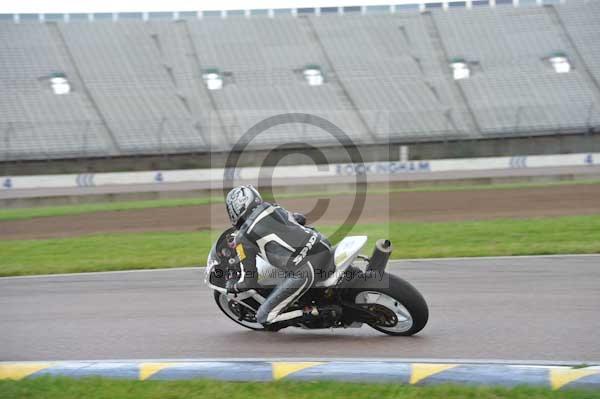 Motorcycle action photographs;Rockingham;Rockingham photographs;Trackday digital images;event digital images;eventdigitalimages;no limits trackday;peter wileman photography;rockingham corby northamptonshire;trackday;trackday photos