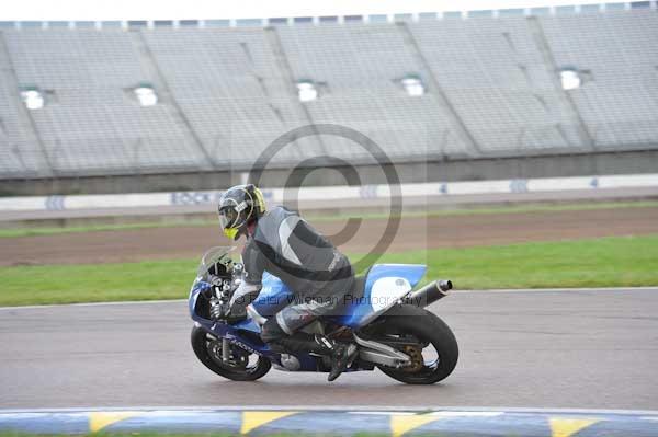 Motorcycle action photographs;Rockingham;Rockingham photographs;Trackday digital images;event digital images;eventdigitalimages;no limits trackday;peter wileman photography;rockingham corby northamptonshire;trackday;trackday photos