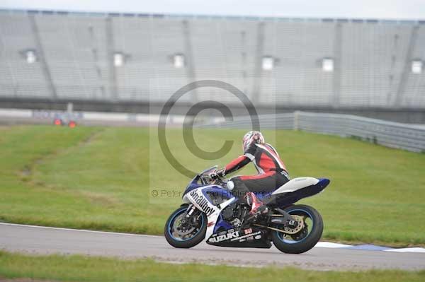 Motorcycle action photographs;Rockingham;Rockingham photographs;Trackday digital images;event digital images;eventdigitalimages;no limits trackday;peter wileman photography;rockingham corby northamptonshire;trackday;trackday photos