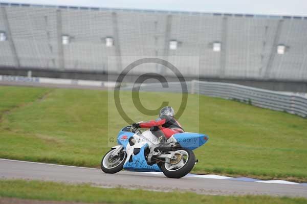 Motorcycle action photographs;Rockingham;Rockingham photographs;Trackday digital images;event digital images;eventdigitalimages;no limits trackday;peter wileman photography;rockingham corby northamptonshire;trackday;trackday photos