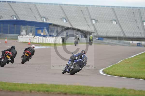 Motorcycle action photographs;Rockingham;Rockingham photographs;Trackday digital images;event digital images;eventdigitalimages;no limits trackday;peter wileman photography;rockingham corby northamptonshire;trackday;trackday photos