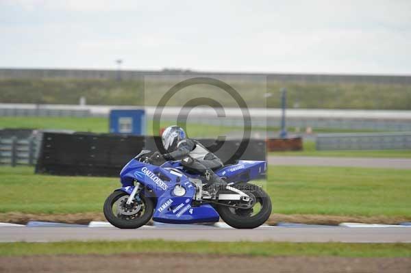 Motorcycle action photographs;Rockingham;Rockingham photographs;Trackday digital images;event digital images;eventdigitalimages;no limits trackday;peter wileman photography;rockingham corby northamptonshire;trackday;trackday photos