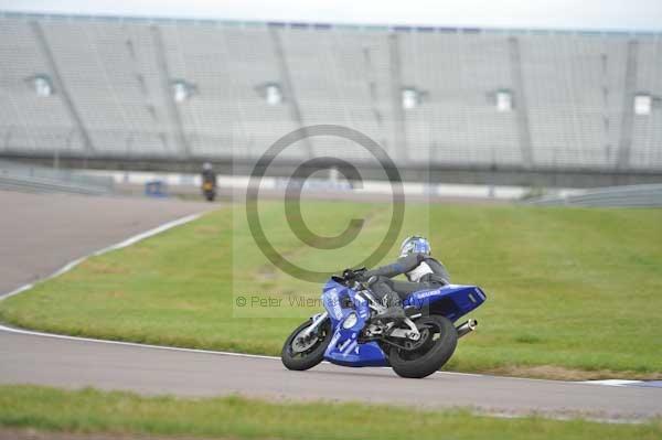 Motorcycle action photographs;Rockingham;Rockingham photographs;Trackday digital images;event digital images;eventdigitalimages;no limits trackday;peter wileman photography;rockingham corby northamptonshire;trackday;trackday photos