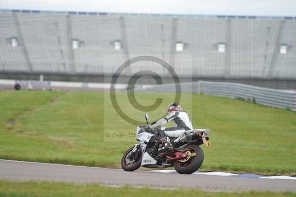 Motorcycle action photographs;Rockingham;Rockingham photographs;Trackday digital images;event digital images;eventdigitalimages;no limits trackday;peter wileman photography;rockingham corby northamptonshire;trackday;trackday photos