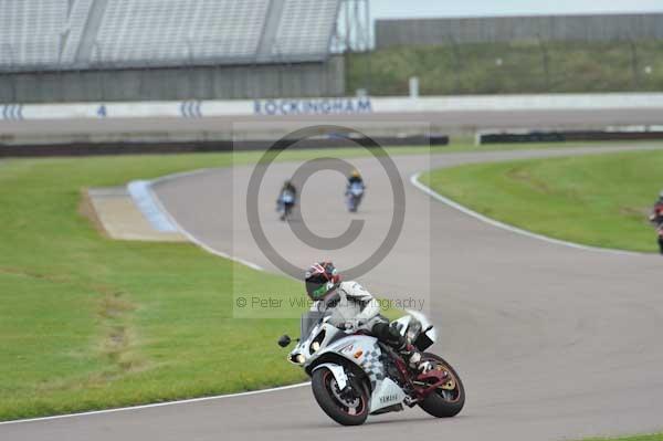 Motorcycle action photographs;Rockingham;Rockingham photographs;Trackday digital images;event digital images;eventdigitalimages;no limits trackday;peter wileman photography;rockingham corby northamptonshire;trackday;trackday photos