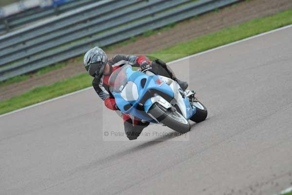Motorcycle action photographs;Rockingham;Rockingham photographs;Trackday digital images;event digital images;eventdigitalimages;no limits trackday;peter wileman photography;rockingham corby northamptonshire;trackday;trackday photos