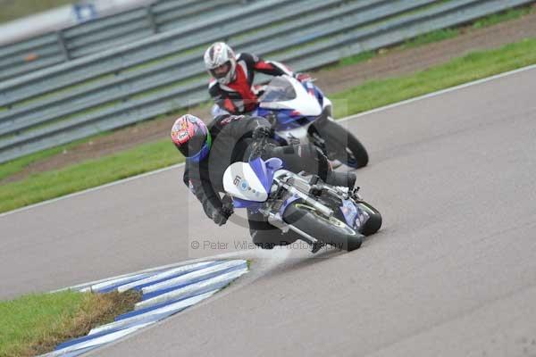 Motorcycle action photographs;Rockingham;Rockingham photographs;Trackday digital images;event digital images;eventdigitalimages;no limits trackday;peter wileman photography;rockingham corby northamptonshire;trackday;trackday photos