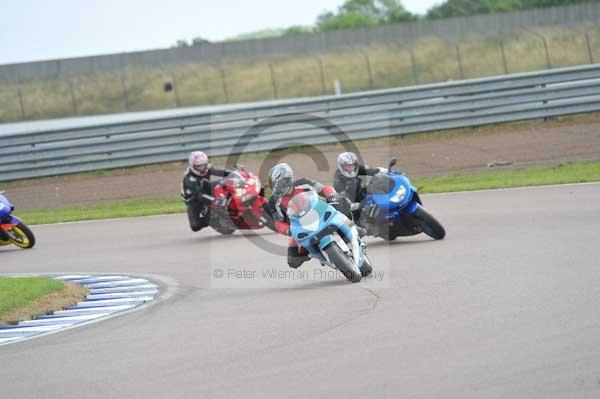 Motorcycle action photographs;Rockingham;Rockingham photographs;Trackday digital images;event digital images;eventdigitalimages;no limits trackday;peter wileman photography;rockingham corby northamptonshire;trackday;trackday photos