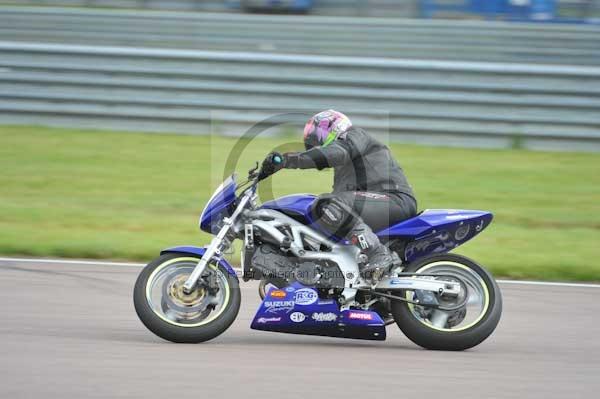 Motorcycle action photographs;Rockingham;Rockingham photographs;Trackday digital images;event digital images;eventdigitalimages;no limits trackday;peter wileman photography;rockingham corby northamptonshire;trackday;trackday photos