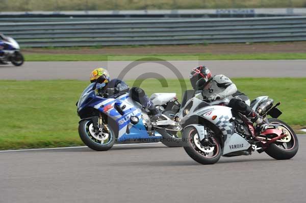 Motorcycle action photographs;Rockingham;Rockingham photographs;Trackday digital images;event digital images;eventdigitalimages;no limits trackday;peter wileman photography;rockingham corby northamptonshire;trackday;trackday photos