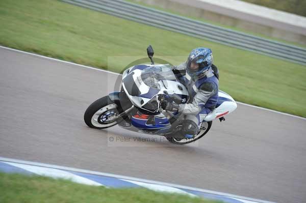 Motorcycle action photographs;Rockingham;Rockingham photographs;Trackday digital images;event digital images;eventdigitalimages;no limits trackday;peter wileman photography;rockingham corby northamptonshire;trackday;trackday photos