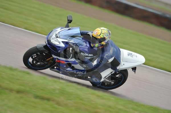 Motorcycle action photographs;Rockingham;Rockingham photographs;Trackday digital images;event digital images;eventdigitalimages;no limits trackday;peter wileman photography;rockingham corby northamptonshire;trackday;trackday photos