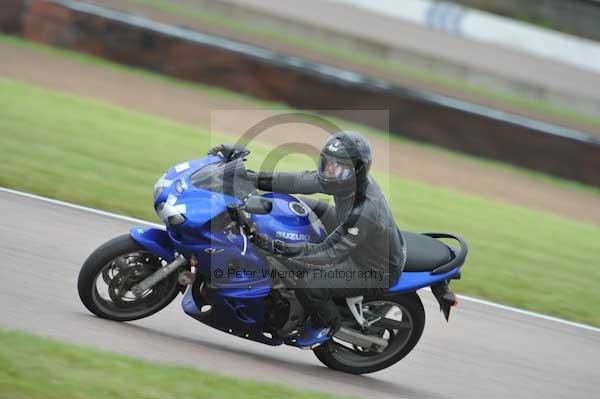 Motorcycle action photographs;Rockingham;Rockingham photographs;Trackday digital images;event digital images;eventdigitalimages;no limits trackday;peter wileman photography;rockingham corby northamptonshire;trackday;trackday photos