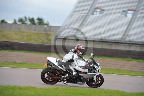 Motorcycle action photographs;Rockingham;Rockingham photographs;Trackday digital images;event digital images;eventdigitalimages;no limits trackday;peter wileman photography;rockingham corby northamptonshire;trackday;trackday photos