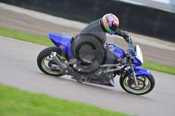 Motorcycle action photographs;Rockingham;Rockingham photographs;Trackday digital images;event digital images;eventdigitalimages;no limits trackday;peter wileman photography;rockingham corby northamptonshire;trackday;trackday photos