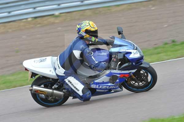 Motorcycle action photographs;Rockingham;Rockingham photographs;Trackday digital images;event digital images;eventdigitalimages;no limits trackday;peter wileman photography;rockingham corby northamptonshire;trackday;trackday photos